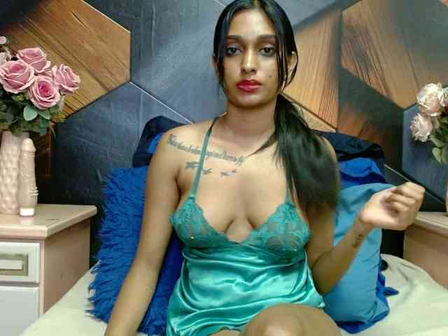 LusciousIndian webcam