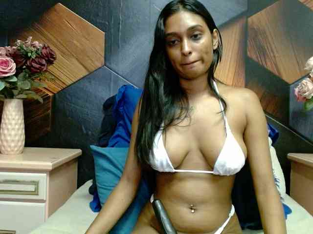 LusciousIndian webcam
