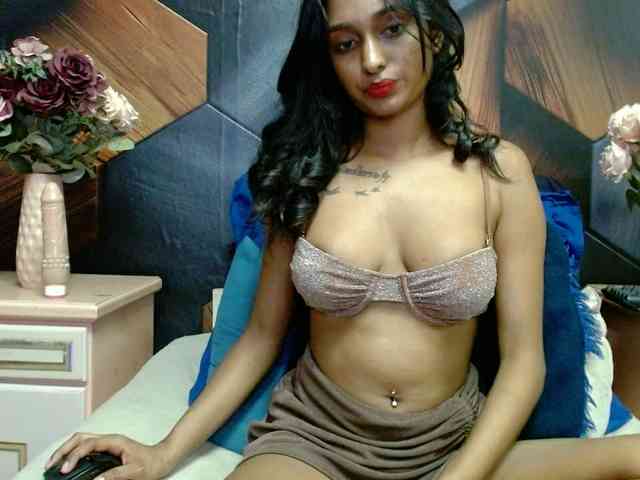 LusciousIndian webcam