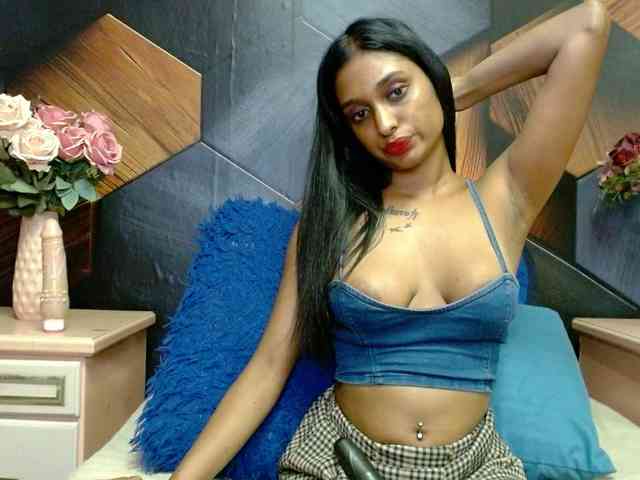 LusciousIndian webcam