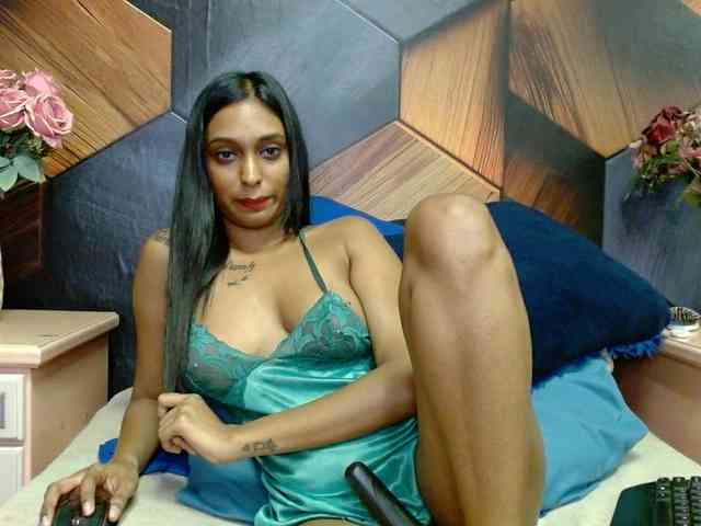 LusciousIndian webcam