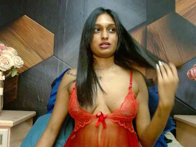 LusciousIndian webcam