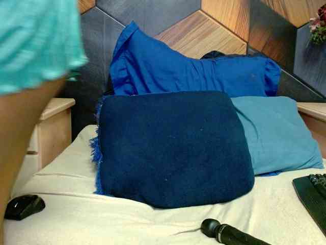 LusciousIndian webcam