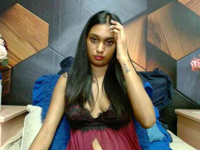 LusciousIndian webcam