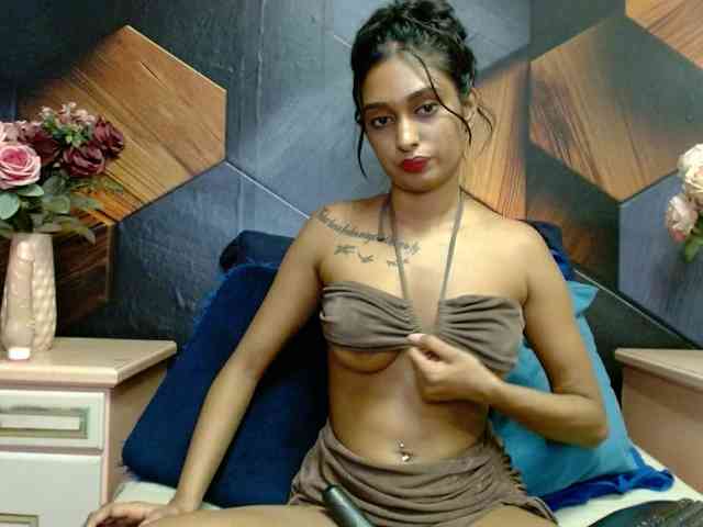 LusciousIndian webcam