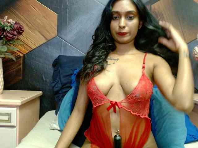 LusciousIndian webcam