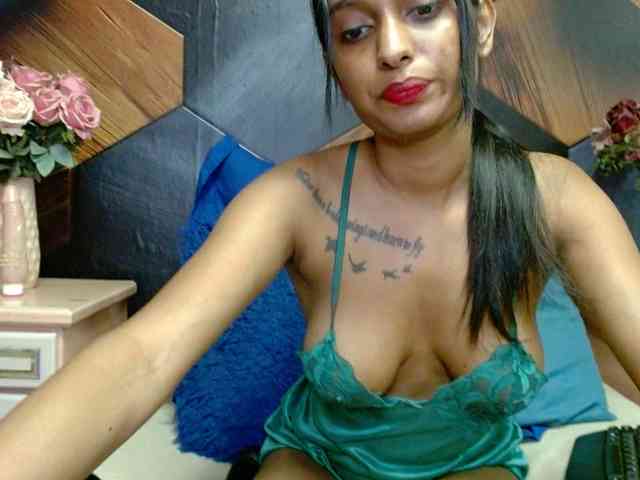 LusciousIndian webcam