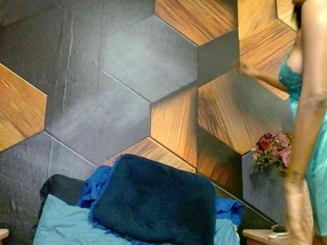 LusciousIndian webcam