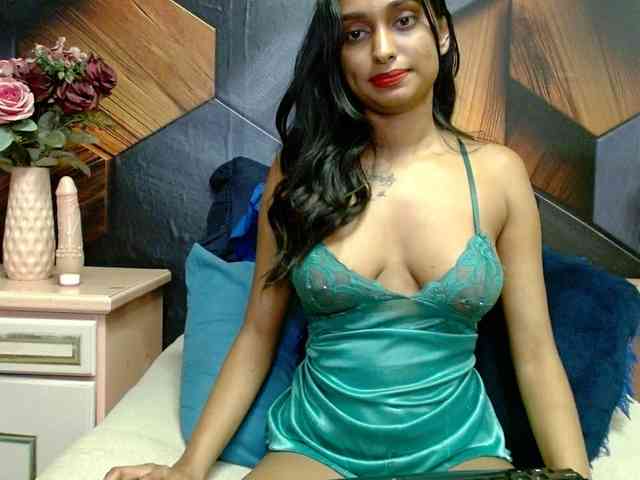 LusciousIndian webcam