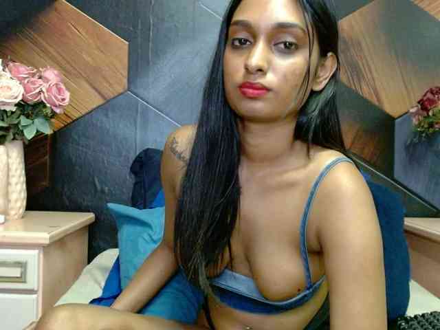 LusciousIndian webcam