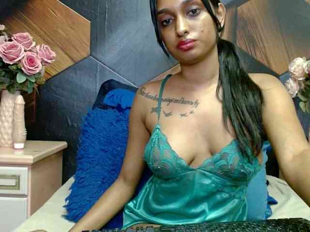 LusciousIndian webcam