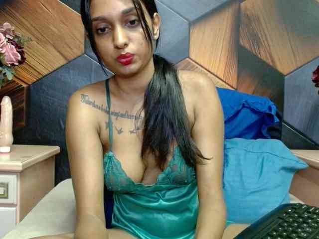 LusciousIndian webcam