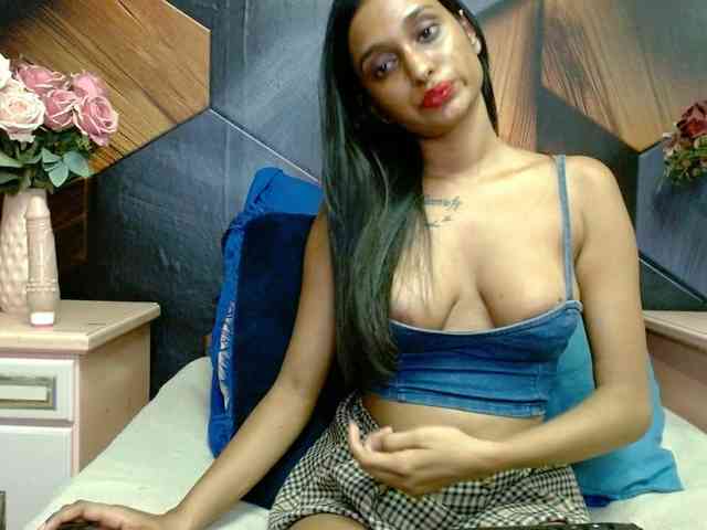 LusciousIndian webcam