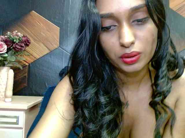 LusciousIndian webcam