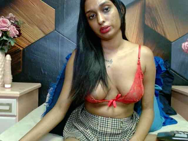 LusciousIndian webcam