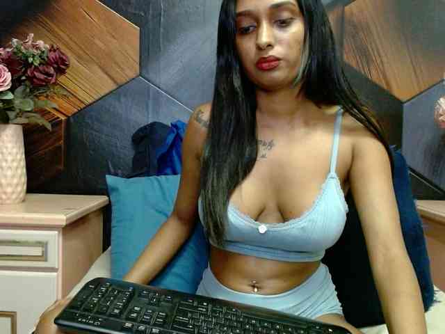 LusciousIndian webcam