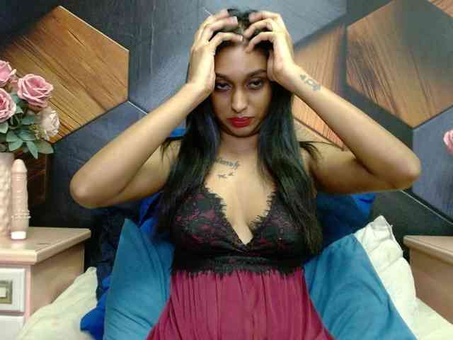 LusciousIndian webcam