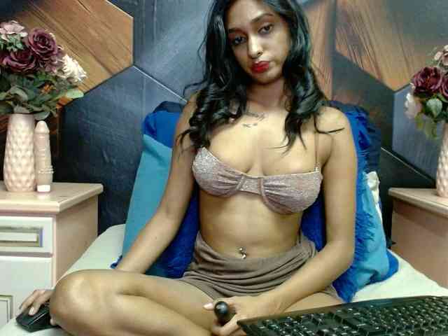 LusciousIndian webcam