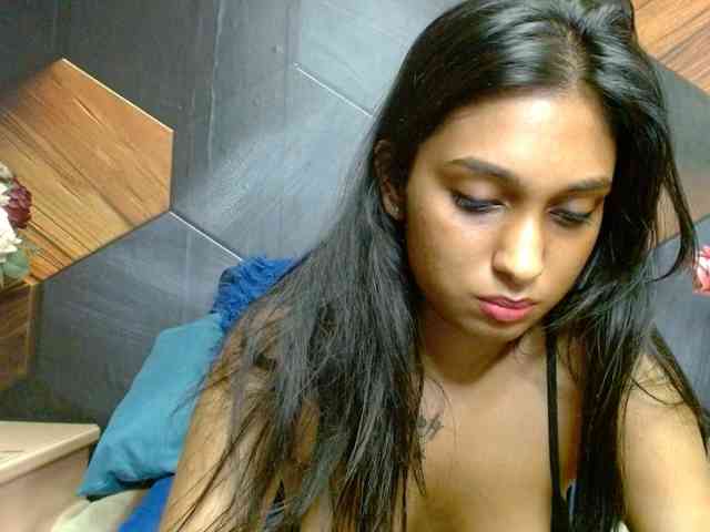 LusciousIndian webcam