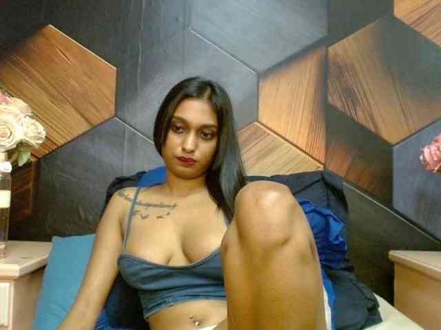LusciousIndian webcam