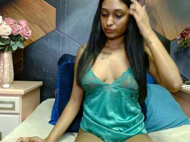 LusciousIndian webcam