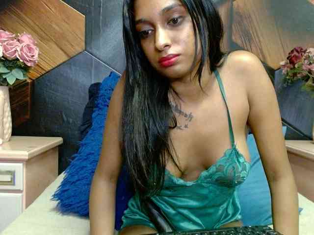 LusciousIndian webcam