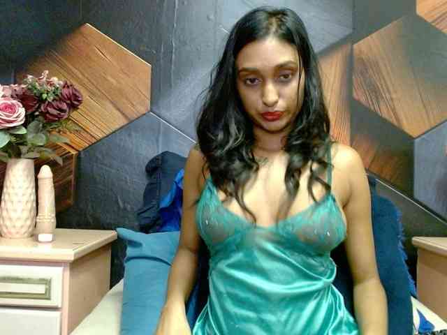 LusciousIndian webcam