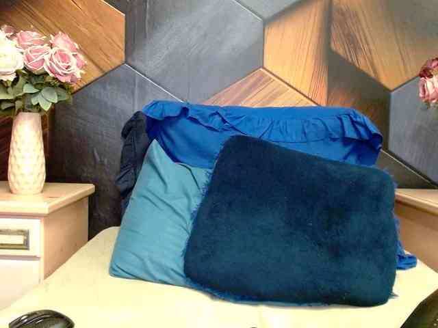 LusciousIndian webcam