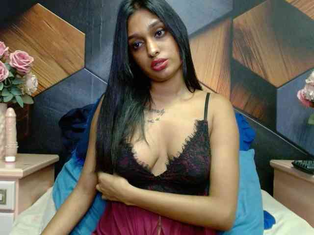 LusciousIndian webcam