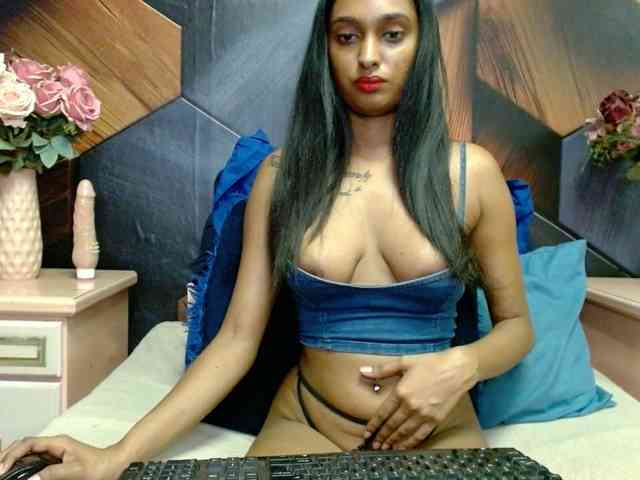 LusciousIndian webcam