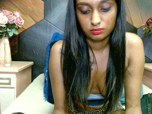 LusciousIndian webcam