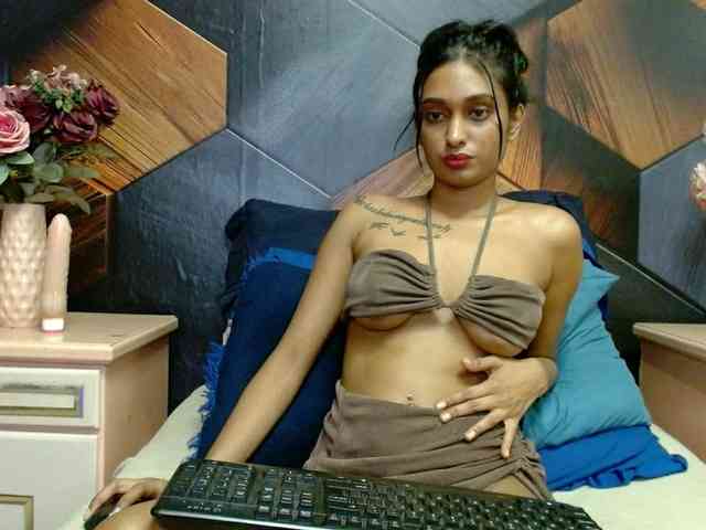 LusciousIndian webcam