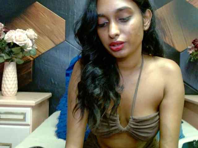 LusciousIndian webcam