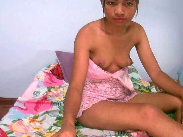 Squirtgirl69 vous attend pour discuter, flirter et plus sur bongacams