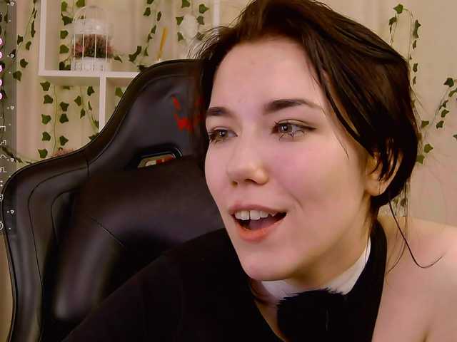 Kelly-foox's BongaCams show and profile