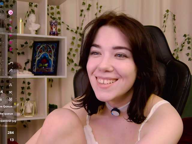 Kelly-foox's BongaCams show and profile