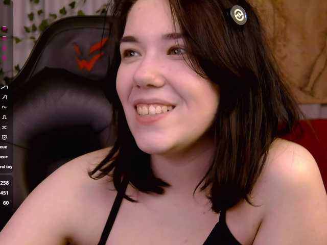 Kelly-foox's BongaCams show and profile