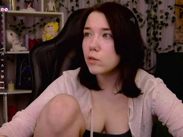 Kelly-foox's BongaCams show and profile