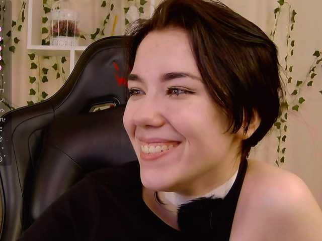 Kelly-foox's BongaCams show and profile