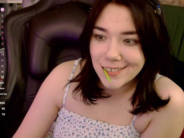 Kelly-foox's BongaCams show and profile