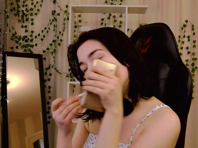 Kelly-foox's BongaCams show and profile