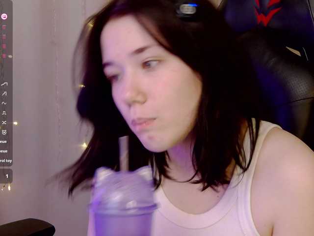 Kelly-foox's BongaCams show and profile