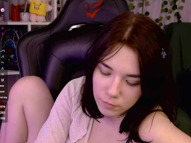 Kelly-foox's BongaCams show and profile