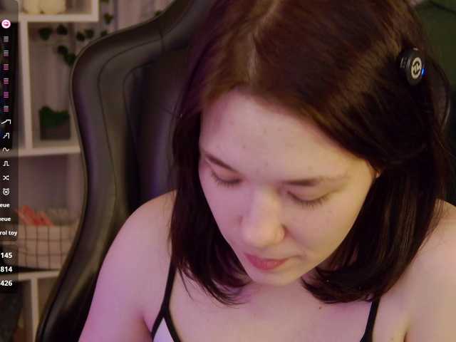 Kelly-foox's BongaCams show and profile