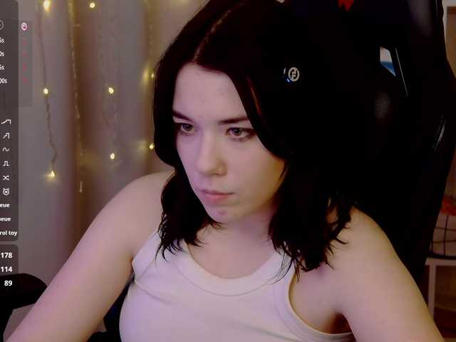 Kelly-foox's BongaCams show and profile