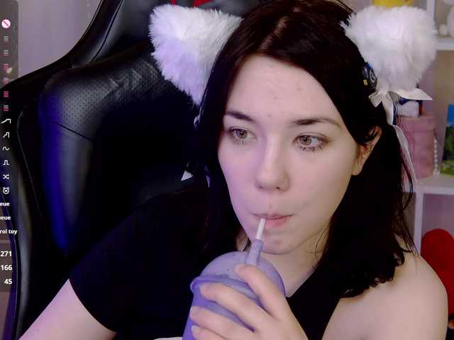 Kelly-foox's BongaCams show and profile