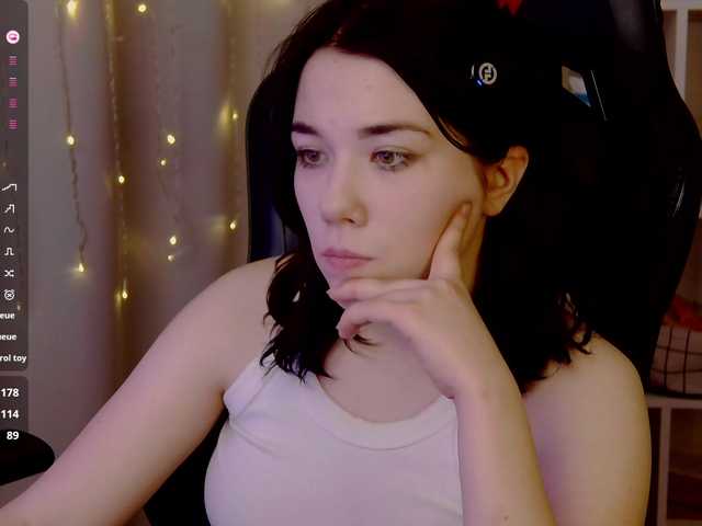 Kelly-foox's BongaCams show and profile