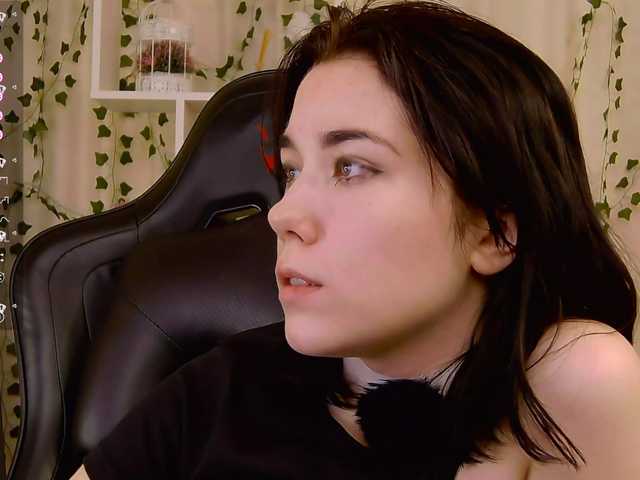 Kelly-foox's BongaCams show and profile