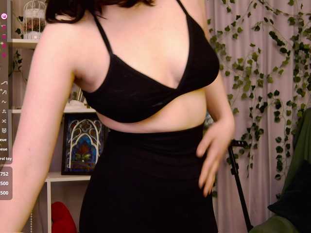 Kelly-foox's BongaCams show and profile