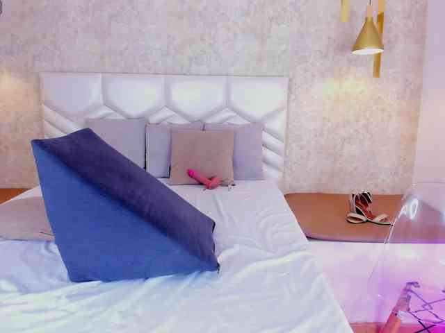 AliciaMonroe Live Webcam on BongaCams